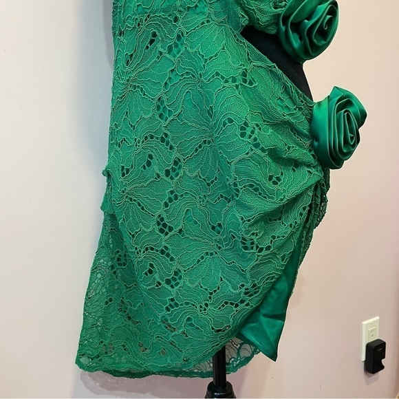 NEW! For Love and Lemon- Green Lace Hatler Neck Casey Mini Dress Cutout Large - Picture 10 of 12